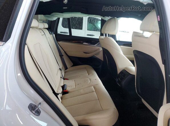 WBX47DP09RN290106 2024 BMW X3 White Rear interior view
