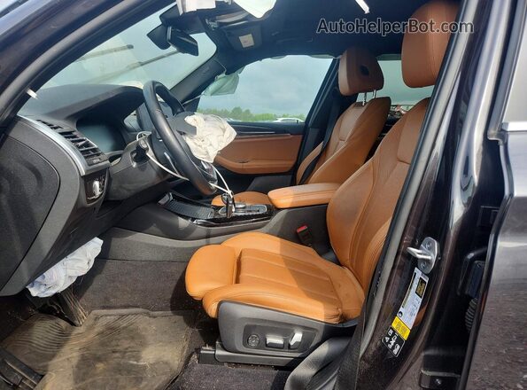 WBX57DP03PN211353 2023 BMW X3 Gray Widok wnętrza z przodu