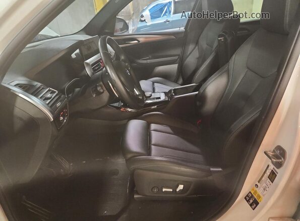WBX57DP04PN207392 2023 BMW X3 White წინა სალონის ხედი