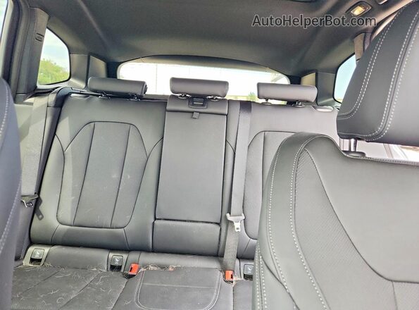 WBX57DP09RN297142 2024 BMW X3 Gray უკანა სავარძლების ხედი
