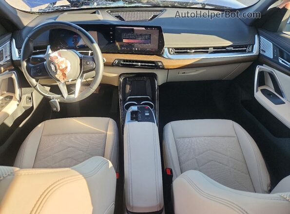WBX73EF00S5141721 2025 BMW X1 Blue Widok deski rozdzielczej