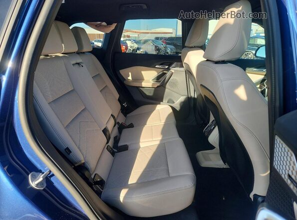 WBX73EF00S5141721 2025 BMW X1 Blue Widok tylnych siedzeń