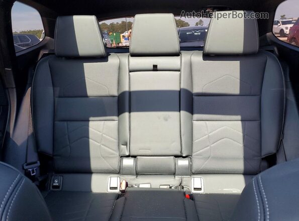 WBX73EF00T5587109 2026 BMW X1 Черный Вид задних сидений