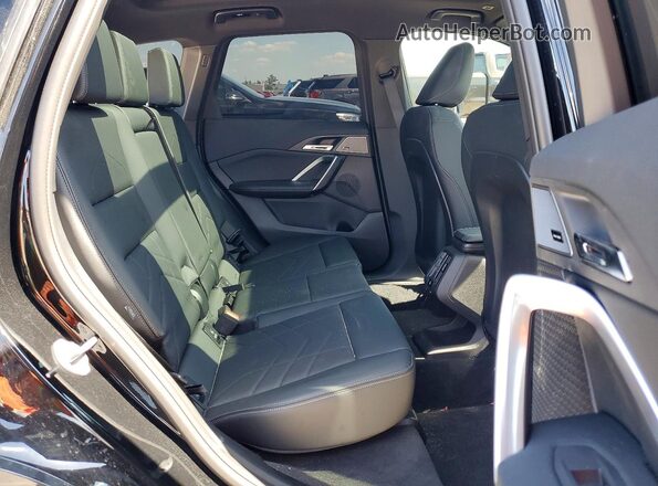 WBX73EF00T5587109 2026 BMW X1 Черный Вид задней части салона