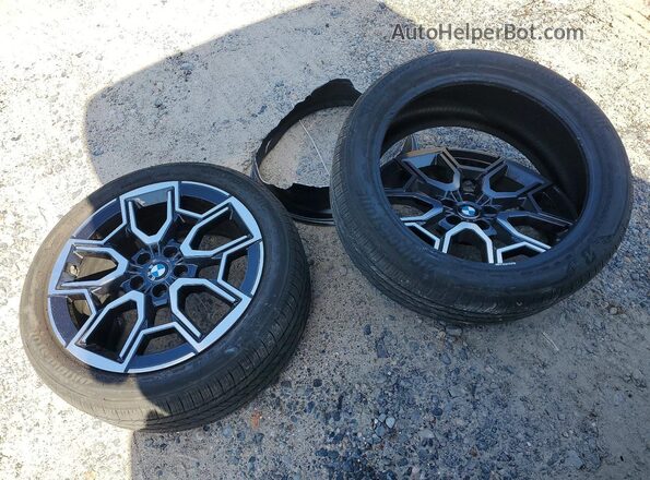 WBX73EF00T5587109 2026 BMW X1 Черный Вид наклейки с VIN-кодом