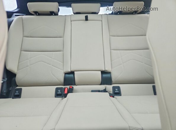 WBX73EF01P5W55813 2023 BMW X1 Black Вид задніх сидінь