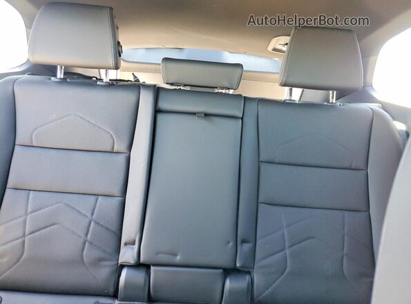 WBX73EF03R5Z15339 2024 BMW X1 Blue Հետևի նստատեղերի տեսք