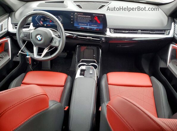 WBX73EF04P5W07853 2023 BMW X1 Black წინა პანელის ხედი