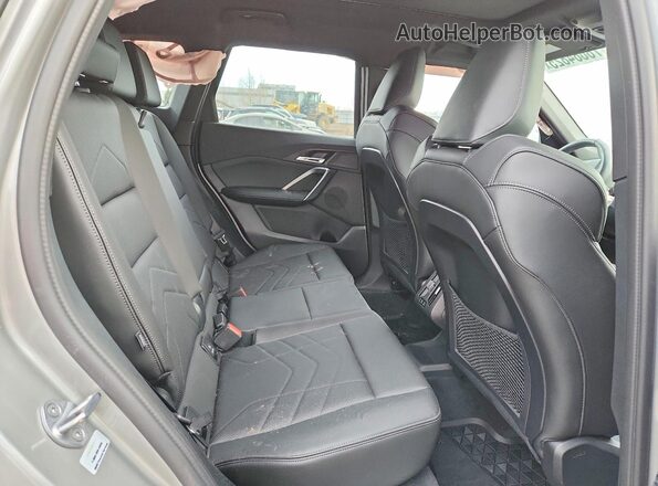 WBX73EF04R5Z77705 2024 BMW X1 Gray Սալոնի հետևի տեսք