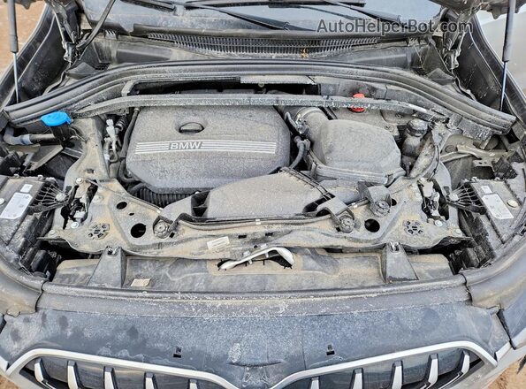 WBX73EF04R5Z77705 2024 BMW X1 Gray Շարժիչի բաժամունքի տեսք