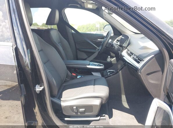 WBX73EF05R5001903 2024 BMW X1 Black Widok wnętrza z przodu