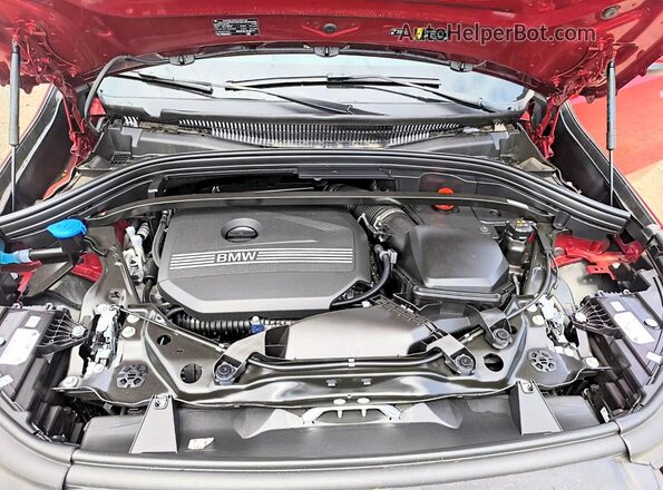 WBX73EF05T5425329 2026 BMW X1 Red Vista de la etiqueta del VIN