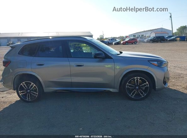 WBX73EF06P5W79072 2023 BMW X1 Silver უკანა სალონის ხედი