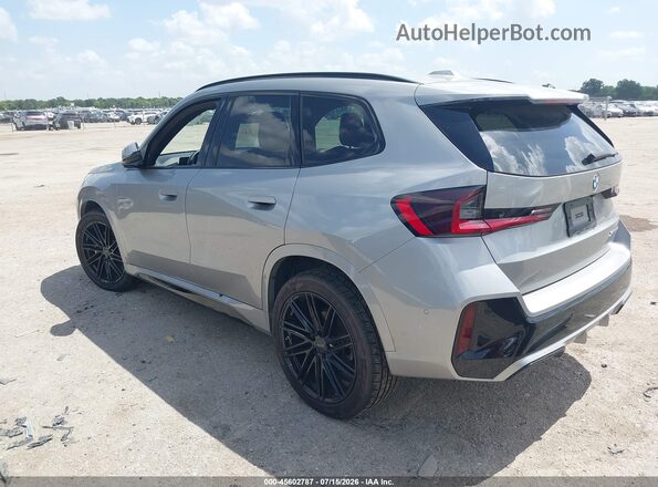 WBX73EF06P5X24348 2023 BMW X1 Gray Trasero izquierdo