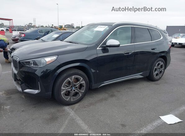 WBX73EF06R5Z19725 2024 BMW X1 Black Przód lewy