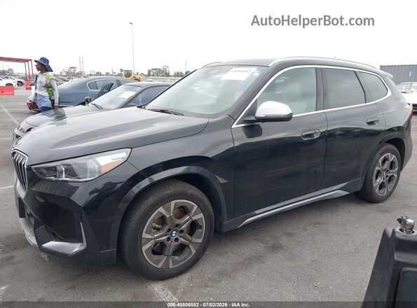 WBX73EF06R5Z19725 2024 BMW X1 Black Widok z przodu