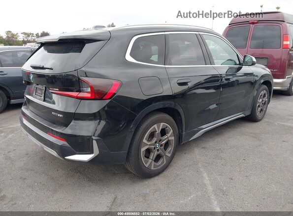 WBX73EF06R5Z19725 2024 BMW X1 Black Tył prawy