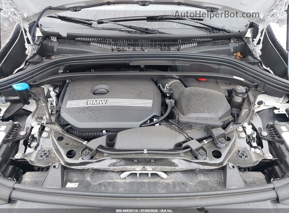 WBX73EF06T5472482 2026 BMW X1 White Вид ззаду