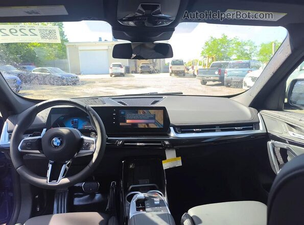 WBX73EF06T5598888 2026 BMW X1 Синий Вид щитка приборов