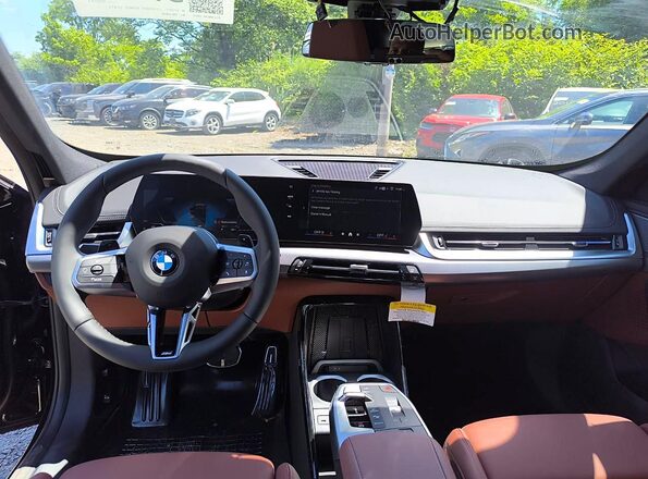 WBX73EF06T5599183 2026 BMW X1 Black Vista del cuadro de instrumentos