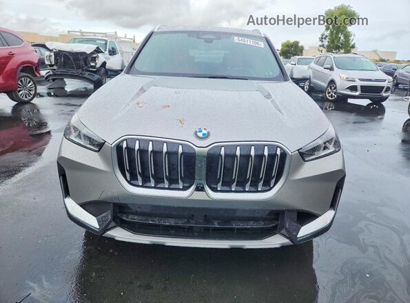 WBX73EF07P5W65374 2023 BMW X1 Silver Vista frontal