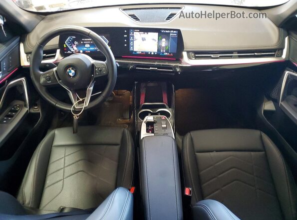 WBX73EF07S5140727 2025 BMW X1 White Vista del salpicadero