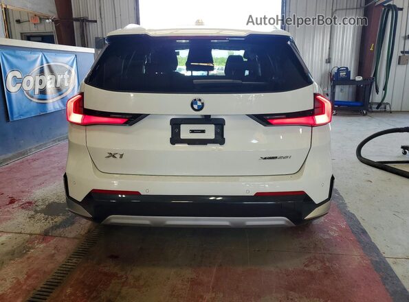 WBX73EF07S5140727 2025 BMW X1 White Vista trasera