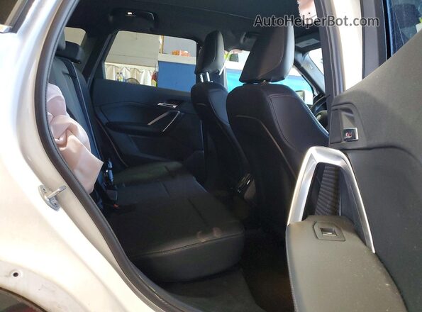 WBX73EF07S5140727 2025 BMW X1 White Vista de los asientos traseros