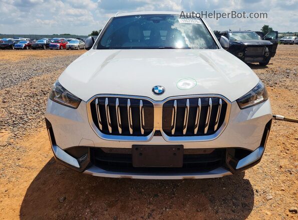 WBX73EF08P5W06754 2023 BMW X1 White Widok z przodu