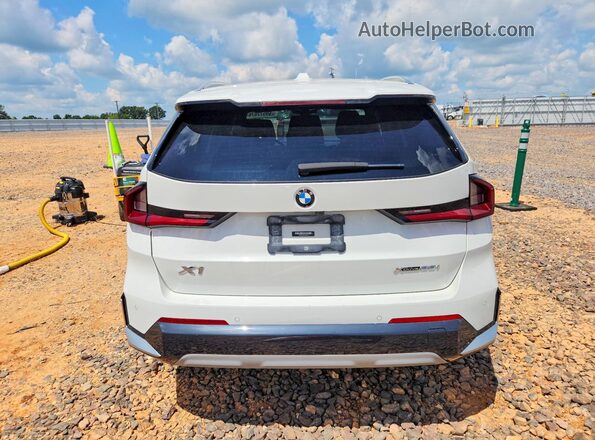WBX73EF08P5W06754 2023 BMW X1 White Widok z tyłu