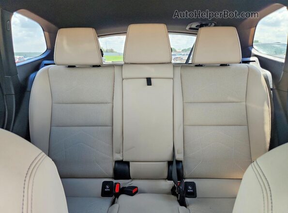 WBX73EF08P5W06754 2023 BMW X1 White Widok tylnych siedzeń