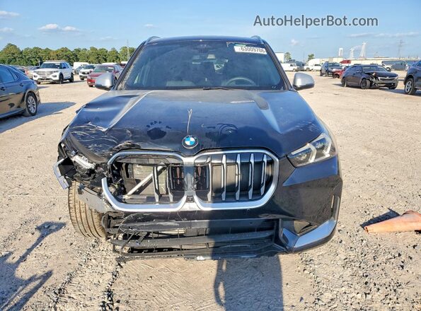 WBX73EF08R5Y33204 2024 BMW X1 Black Вид спереду