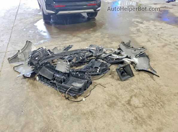WBX73EF08R5Z12159 2024 BMW X1 Black Widok naklejki z numerem VIN