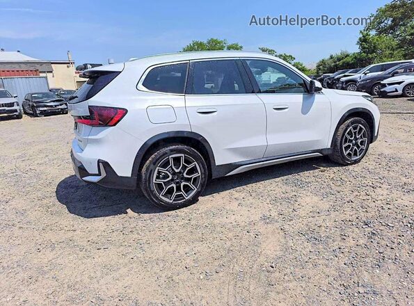 WBX73EF09T5594589 2026 BMW X1 White Delantero derecho