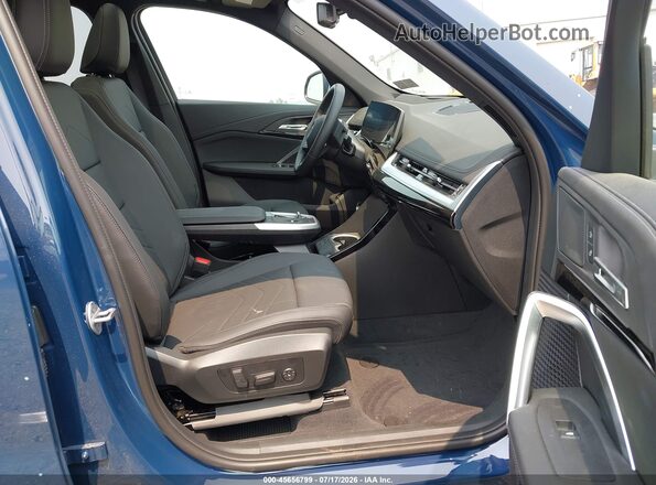 WBX73EF09T5604408 2026 BMW X1 Blue Widok wnętrza z przodu