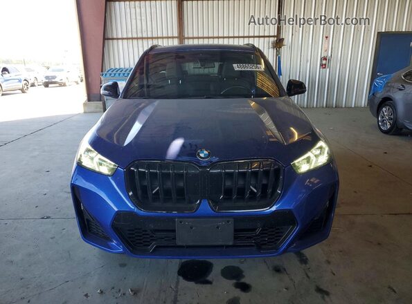WBX73EF0XP5Y06910 2023 BMW X1 Blue Front view