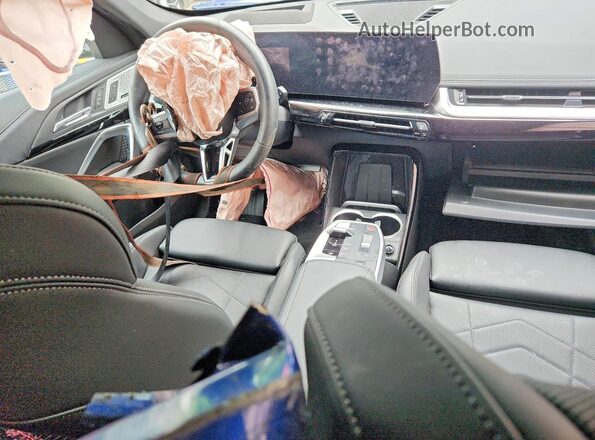 WBX73EF0XR5Y78841 2024 BMW X1 Blue წინა პანელის ხედი