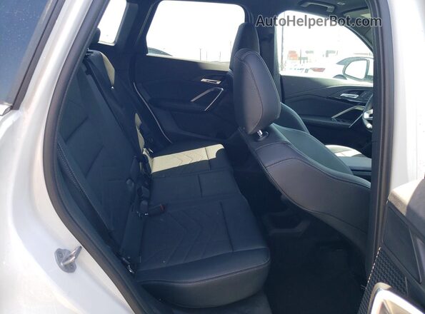 WBX73EF0XT5491617 2026 BMW X1 White უკანა სავარძლების ხედი