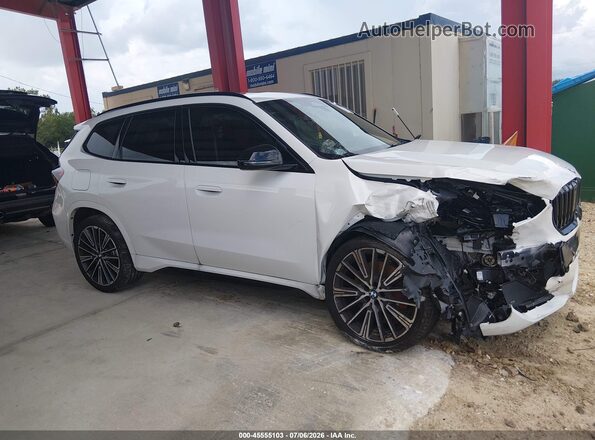 WBX73EF0XT5579504 2026 BMW X1 White Вид задньої частини салону