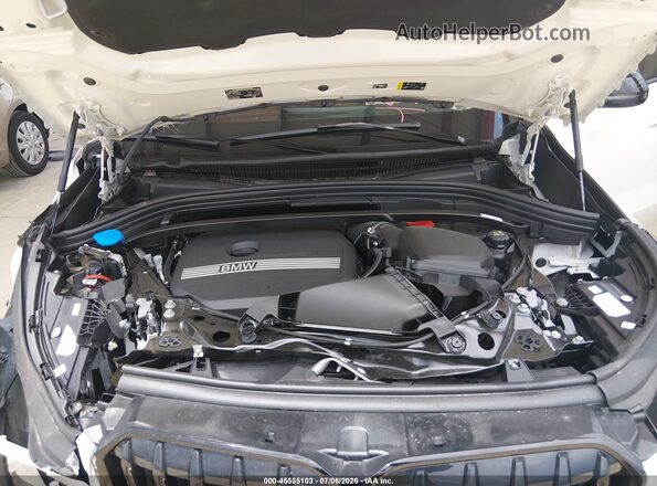 WBX73EF0XT5579504 2026 BMW X1 White Вид ззаду