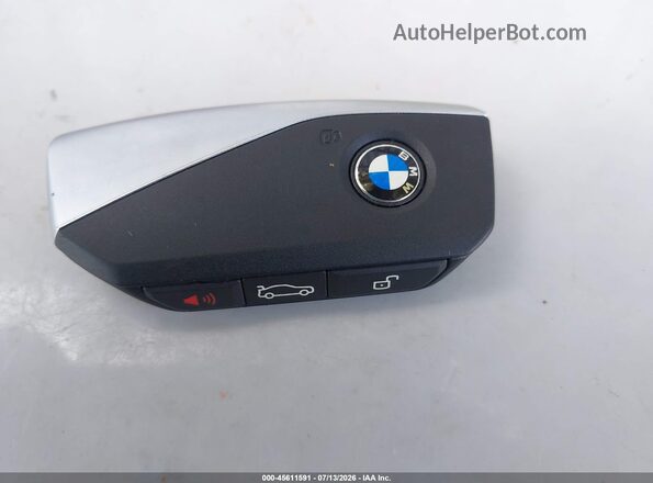 WBX73EF0XT5594407 2026 BMW X1 Серебряный Вид панели приборов