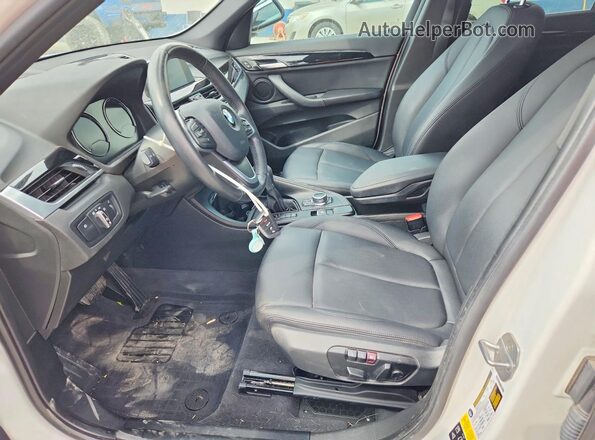 WBXHT3C30J3H31809 2018 BMW X1 White Սալոնի դիմացի տեսք