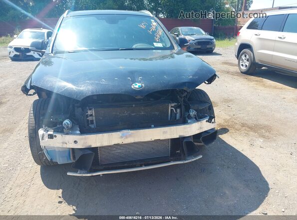 WBXHT3C30J5L30682 2018 BMW X1 Black Front view