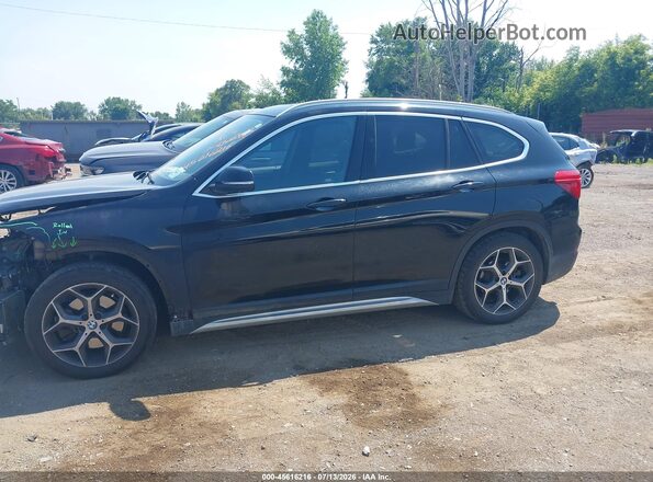 WBXHT3C30J5L30682 2018 BMW X1 Black 360 interior view