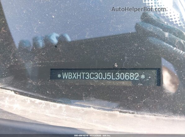 WBXHT3C30J5L30682 2018 BMW X1 Black Engine compartment view