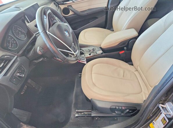 WBXHT3C31GP884701 2016 BMW X1 Black Սալոնի դիմացի տեսք