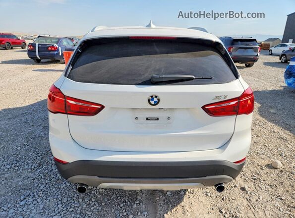 WBXHT3C31J5F89149 2018 BMW X1 White Вид ззаду