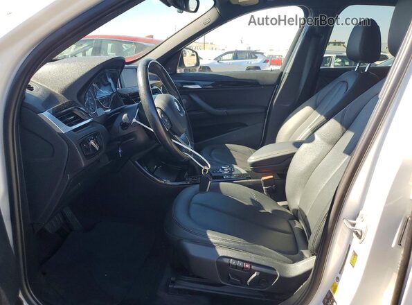 WBXHT3C32GP882441 2016 BMW X1 Белый Вид салона спереди