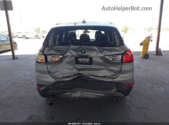 WBXHT3C32H5F68434 2017 BMW X1 Silver Front view