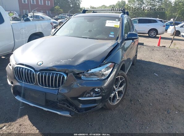 WBXHT3C32H5F80065 2017 BMW X1 Gray წინა მარცხენა ხედი სამი მეოთხედიდან